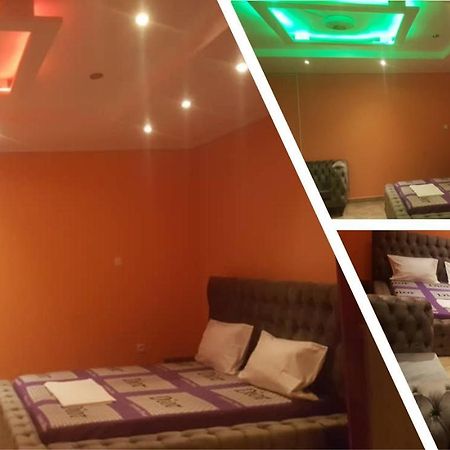 Cave Royale - Chambres-Studios-Apparts Meubles - Logpom Hopithal Des Soeurs Apres Camara Laye Ντουάλα Εξωτερικό φωτογραφία