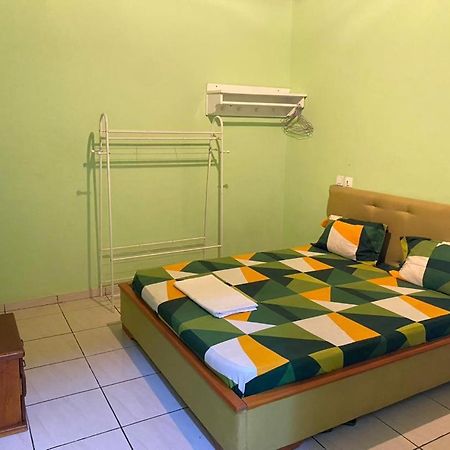 Cave Royale - Chambres-Studios-Apparts Meubles - Logpom Hopithal Des Soeurs Apres Camara Laye Ντουάλα Εξωτερικό φωτογραφία