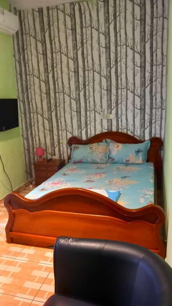 Cave Royale - Chambres-Studios-Apparts Meubles - Logpom Hopithal Des Soeurs Apres Camara Laye Ντουάλα Εξωτερικό φωτογραφία
