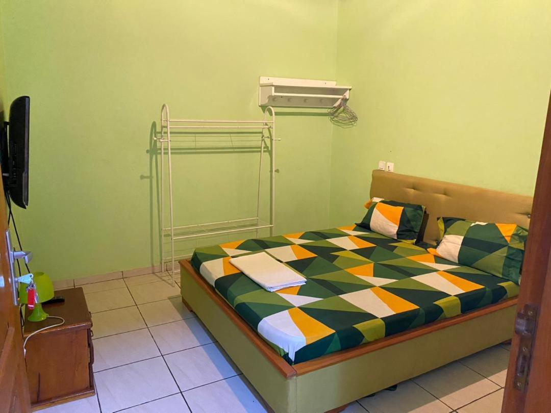 Cave Royale - Chambres-Studios-Apparts Meubles - Logpom Hopithal Des Soeurs Apres Camara Laye Ντουάλα Εξωτερικό φωτογραφία