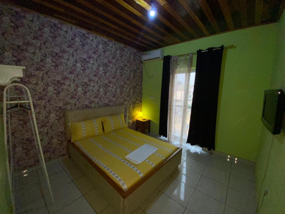 Cave Royale - Chambres-Studios-Apparts Meubles - Logpom Hopithal Des Soeurs Apres Camara Laye Ντουάλα Εξωτερικό φωτογραφία