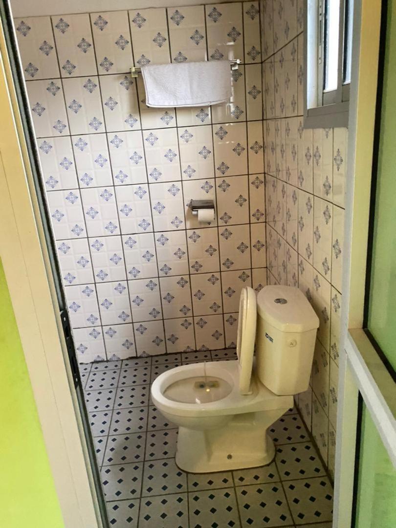 Cave Royale - Chambres-Studios-Apparts Meubles - Logpom Hopithal Des Soeurs Apres Camara Laye Ντουάλα Εξωτερικό φωτογραφία